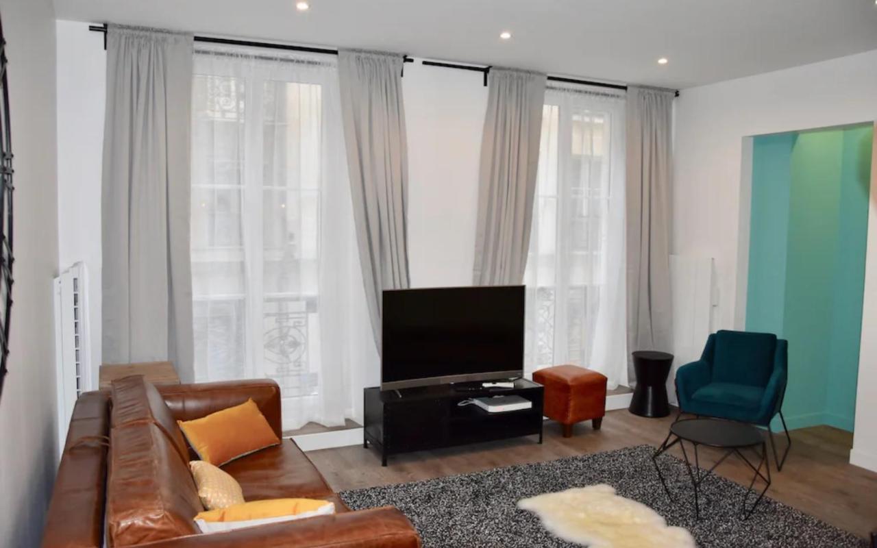 Elégant appartement dans le quartier Concorde à Paris Extérieur photo